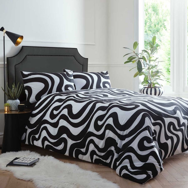 Picture of RETRO WAVES DUVET SET BLACK - Super King